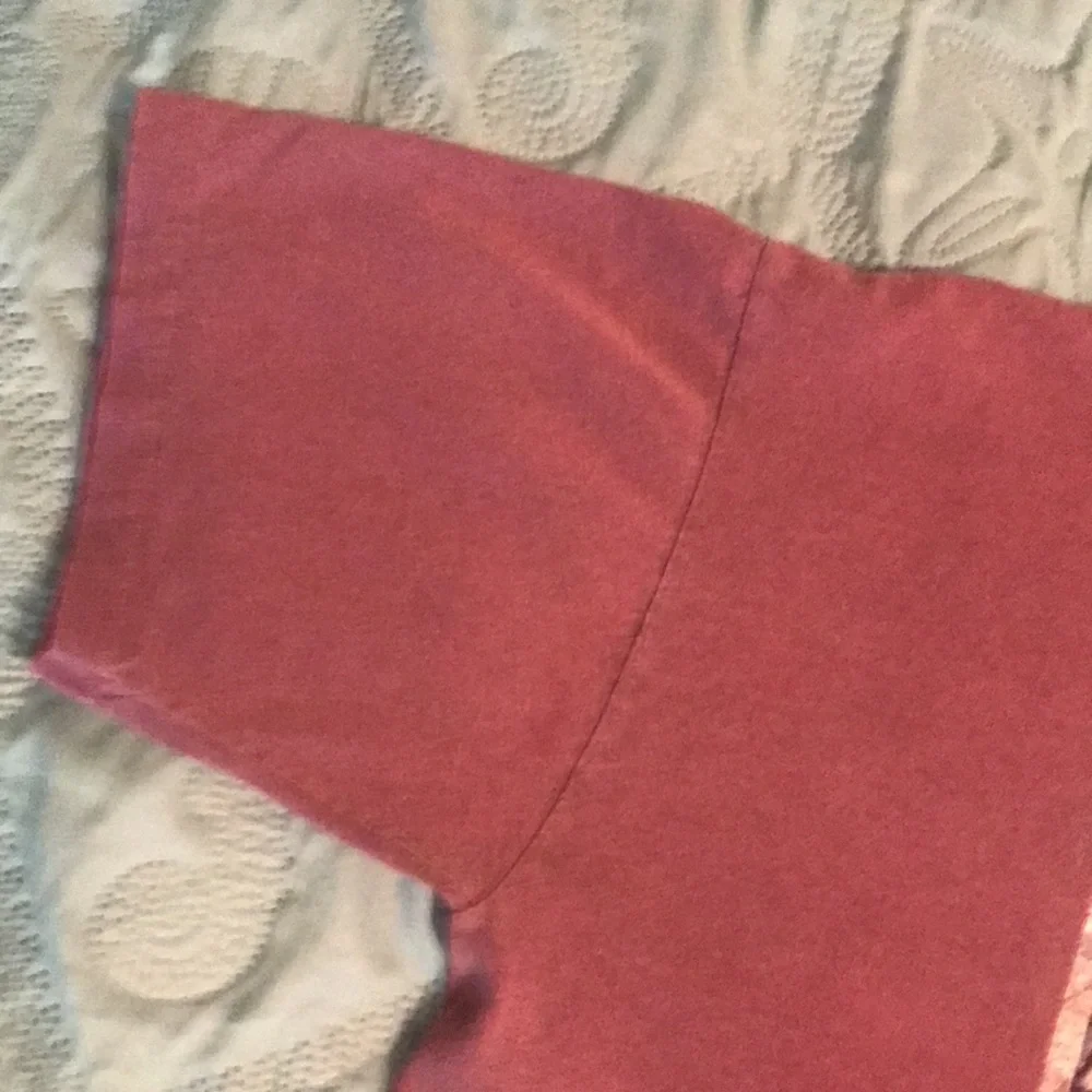 ❤️ Vintage red tab Levi’s short sleeve T-shirt. Size small/medium. Super cute! - Picture 3 of 6